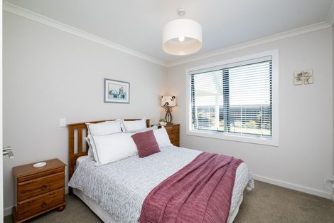 Photo of property in 1a Selwyn Road, Havelock North, 4130