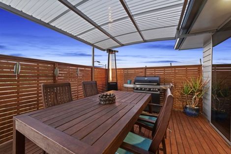 Photo of property in 2 Sharman Place, Pyes Pa, Tauranga, 3112