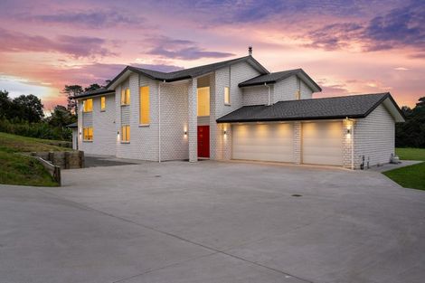 Photo of property in 15 Nola Road, Oratia, Auckland, 0604