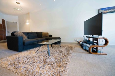 Photo of property in Stadium Garden Flats, 316/107 Thorndon Quay, Pipitea, Wellington, 6011