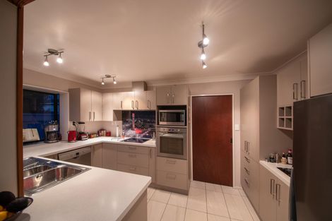 Photo of property in 19 Newcastle Street, Hokowhitu, Palmerston North, 4410