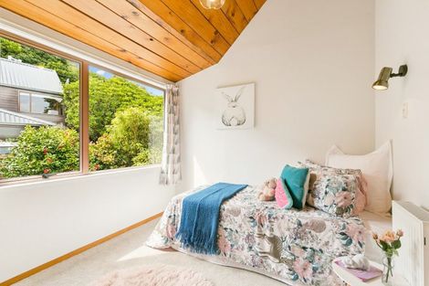 Photo of property in 7 Nadia Grove, Khandallah, Wellington, 6035