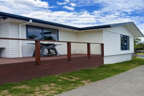 Photo of property in 33 Shearwater Street, One Tree Point, 0118