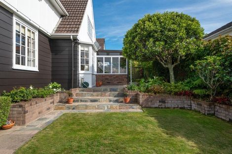 Photo of property in 2/6 Elderwood Lane, Belmont, Auckland, 0622