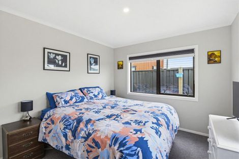 Photo of property in 12 Enereta Road, Otaki, 5512