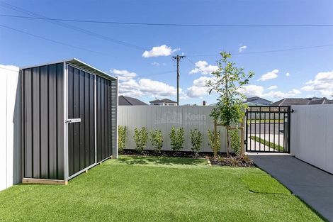 Photo of property in 1/21 Karamu Street, Te Atatu Peninsula, Auckland, 0610