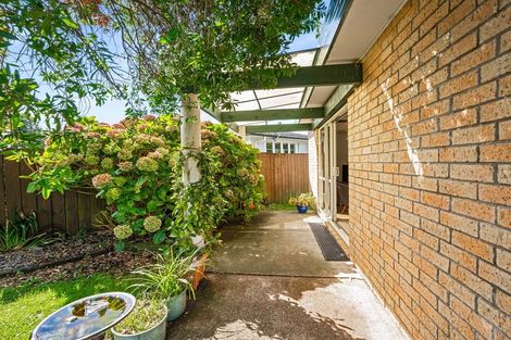 Photo of property in 723b Te Atatu Road, Te Atatu Peninsula, Auckland, 0610