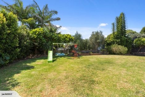 Photo of property in 41 Pohutukawa Avenue, Red Beach, 0932
