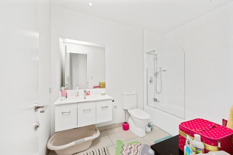 Photo of property in 32 Scoria Close, Pyes Pa, Tauranga, 3112