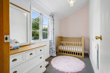 Photo of property in 18 Clare Street, Cambridge, 3434