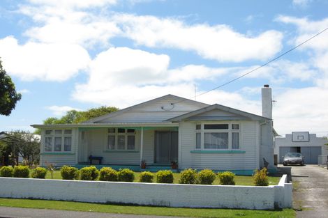 Photo of property in 23 Peel Street, Westport, 7825