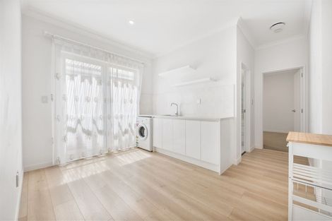 Photo of property in 25 Casheltown Way, Flat Bush, Auckland, 2019