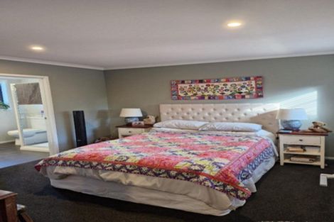 Photo of property in 24 Smith Street, Lepperton, New Plymouth, 4373