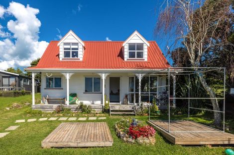 Photo of property in 16 Cory Road, Palm Beach, Waiheke Island, 1081