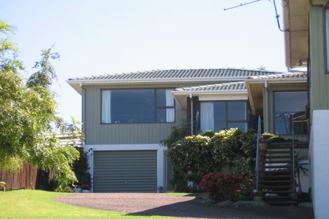 Photo of property in 3/28 Beach Road, Castor Bay, Auckland, 0620