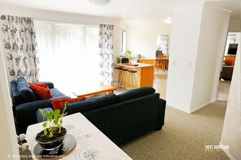 Photo of property in 9 Swanson Oaks, Swanson, Auckland, 0612