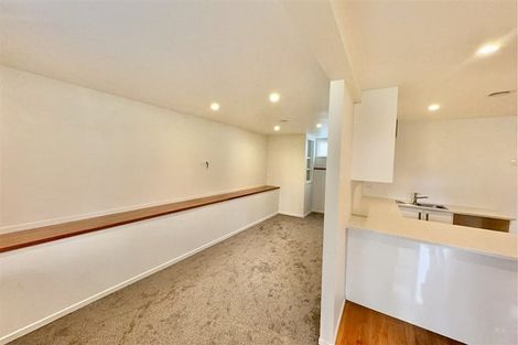 Photo of property in 19 Awaroa Road, Sunnyvale, Auckland, 0612