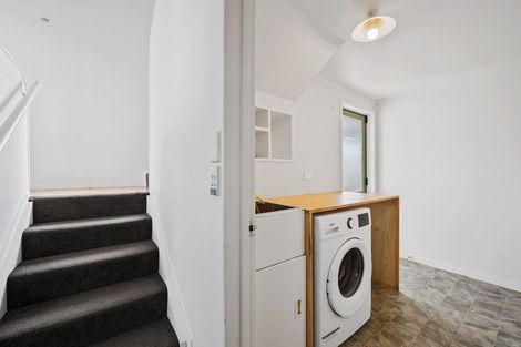 Photo of property in 121b Sunnyside Road, Sunnyvale, Auckland, 0612