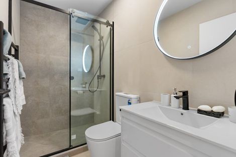 Photo of property in 937c Whangaparaoa Road, Manly, Whangaparaoa, 0930