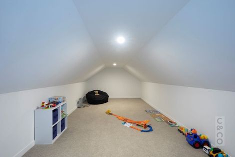 Photo of property in 10 Tauwaka Crescent, Riverhead, 0820