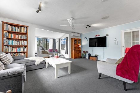 Photo of property in 3 Denarius Lane, Glendene, Auckland, 0602