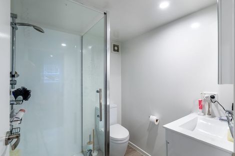 Photo of property in 190 Golf Road, Titirangi, Auckland, 0604