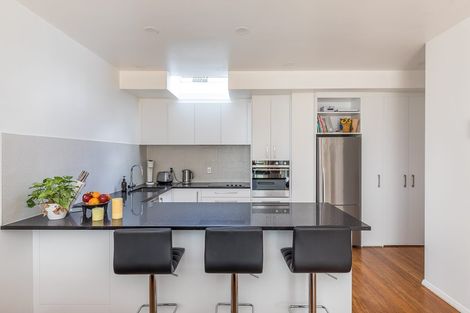 Photo of property in Henry Walton Flats, 2/2 Upper Queen Street, Auckland Central, Auckland, 1010