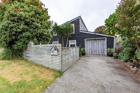 Photo of property in 11b Frimley Terrace, Waikanae Beach, Waikanae, 5036