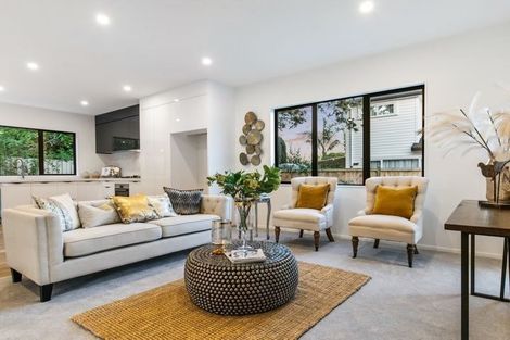 Photo of property in 15 Ti Kouka Place, Te Atatu Peninsula, Auckland, 0610