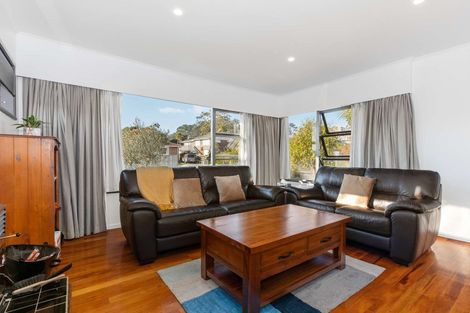 Photo of property in 20 Kirby Street, Glendene, Auckland, 0602