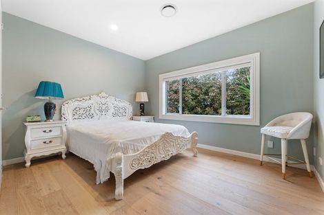 Photo of property in 17 Te Hoe Grove, Pinehill, Auckland, 0632