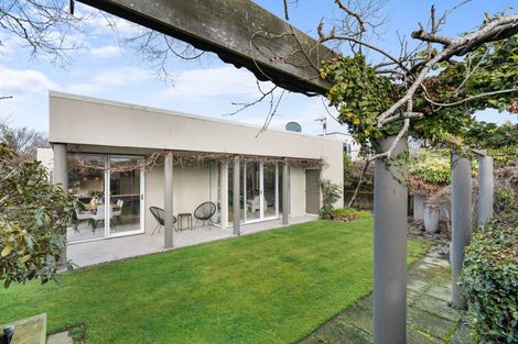 Photo of property in 5 Priorsford Court, Avonhead, Christchurch, 8042