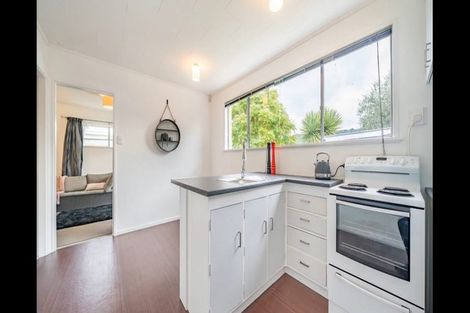 Photo of property in 2/5 Oregon Drive, Maoribank, Upper Hutt, 5018