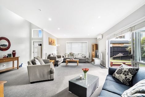 Photo of property in 12 Dunoon Close, Flat Bush, Auckland, 2016