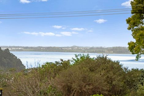 Photo of property in 1 Armagh Road, Blockhouse Bay, Auckland, 0600