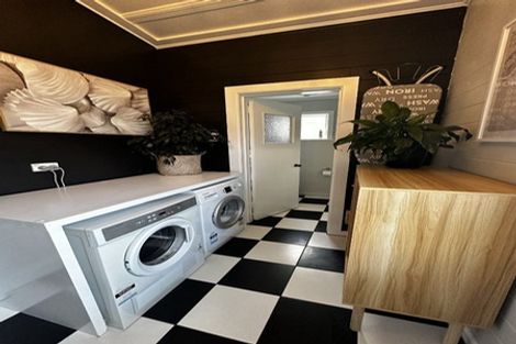 Photo of property in 98 Hatea Drive, Regent, Whangarei, 0112