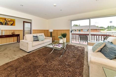 Photo of property in 105 Mahia Road, Wattle Downs, Auckland, 2103