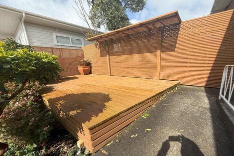 Photo of property in 104 Pendarves Street, New Plymouth, 4310