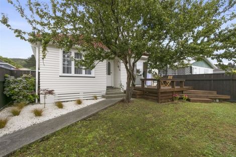 Photo of property in 62 Main Road, Wainuiomata, Lower Hutt, 5014