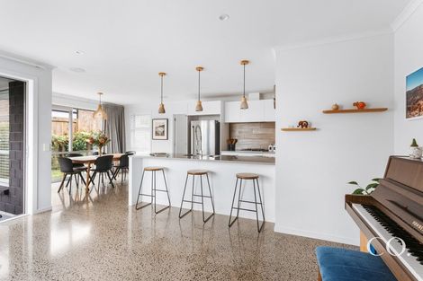 Photo of property in 284 Ballintoy Park Drive, Welcome Bay, Tauranga, 3175