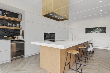 Photo of property in 33 Ballance Street, Lower Vogeltown, New Plymouth, 4310