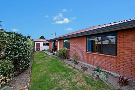 Photo of property in 2/33 Raupo Street, Bromley, Christchurch, 8062