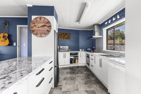 Photo of property in 5 Bronte Place, Whalers Gate, New Plymouth, 4310