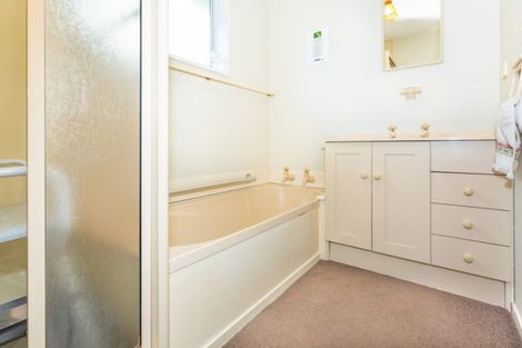 Photo of property in 2/18 Lincoln Road, Hillmorton, Christchurch, 8024