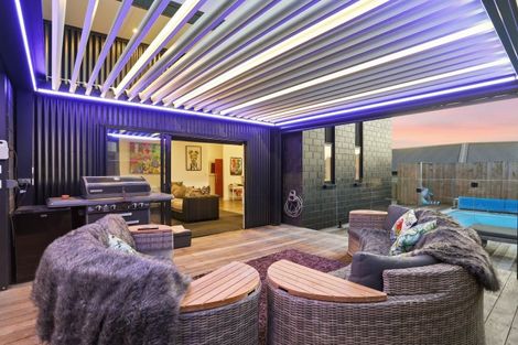 Photo of property in 10 Ellesmere Close, Pyes Pa, Tauranga, 3112