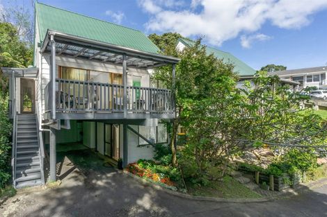 Photo of property in 2/1 Mulberry Place, Glenfield, Auckland, 0629