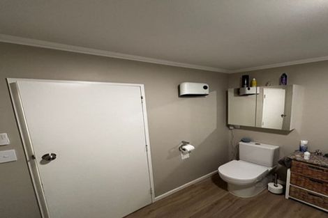 Photo of property in 9 Birdwood Street, Karori, Wellington, 6012