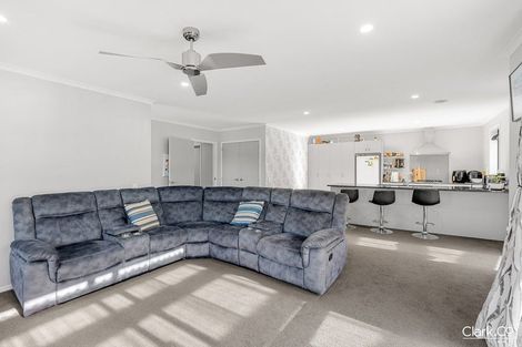 Photo of property in 9 Tide Lane, Whitby, Porirua, 5024