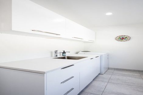 Photo of property in 6 Bovett Place, Wanaka, 9305