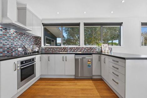 Photo of property in 11 Harwood Road, Mount Wellington, Auckland, 1060